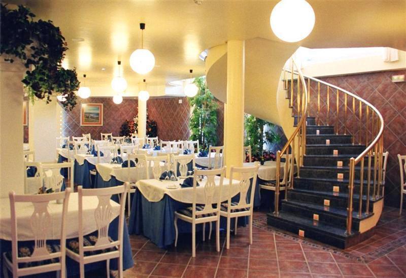 Hotel Villa De Laredo Fuengirola Dış mekan fotoğraf
