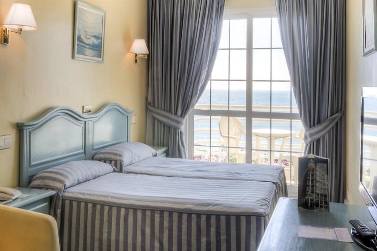 Hotel Villa De Laredo Fuengirola Dış mekan fotoğraf