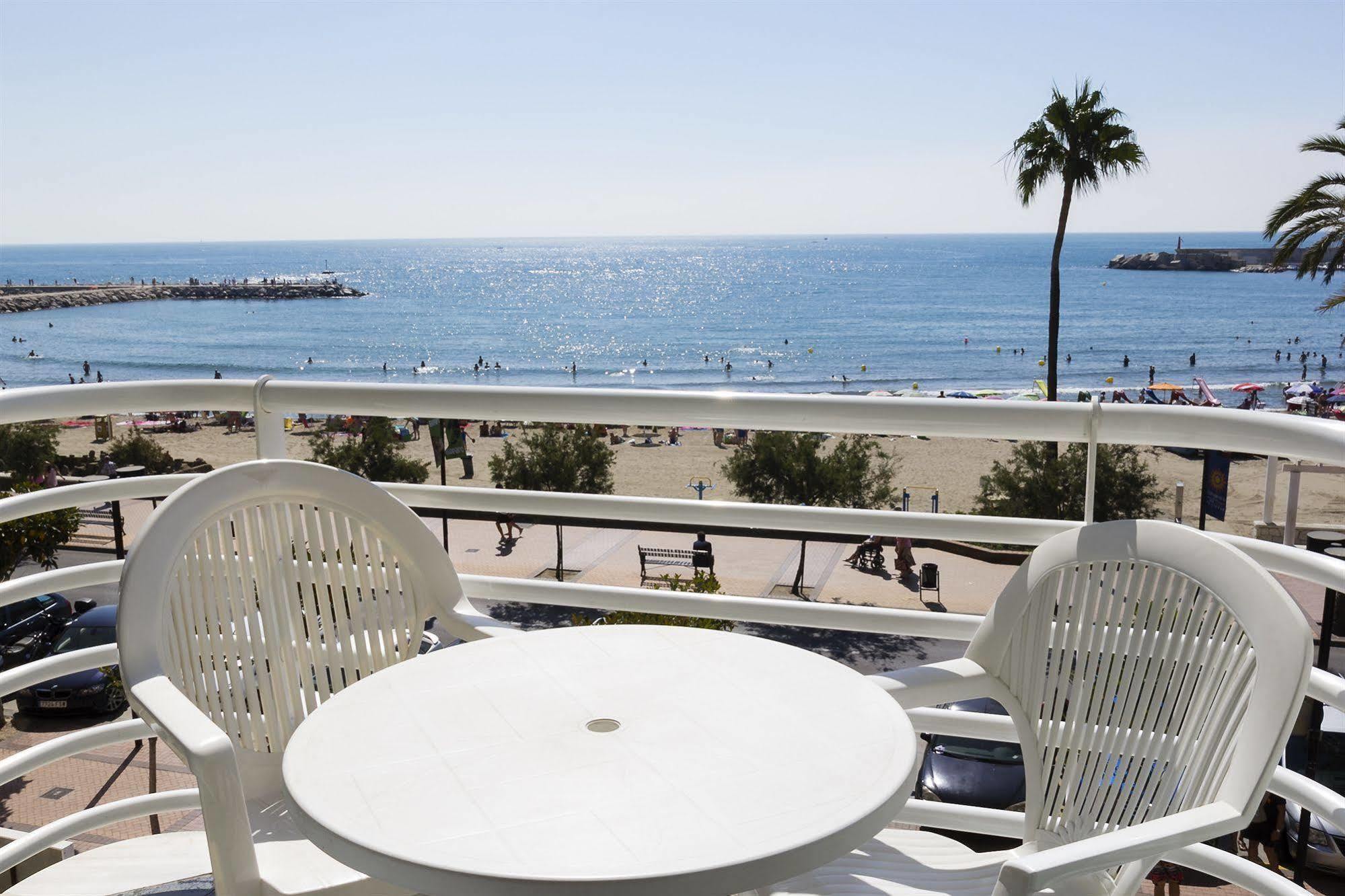 Hotel Villa De Laredo Fuengirola Dış mekan fotoğraf