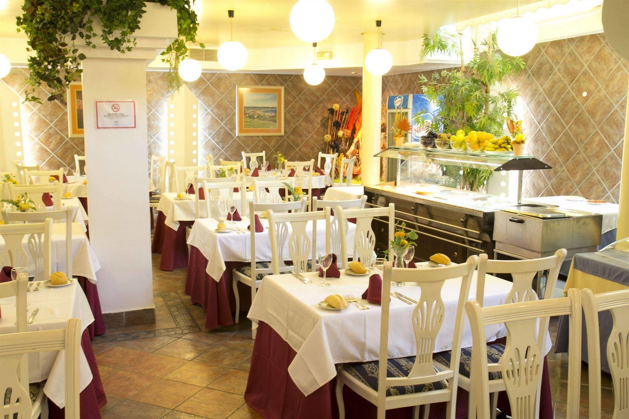 Hotel Villa De Laredo Fuengirola Dış mekan fotoğraf