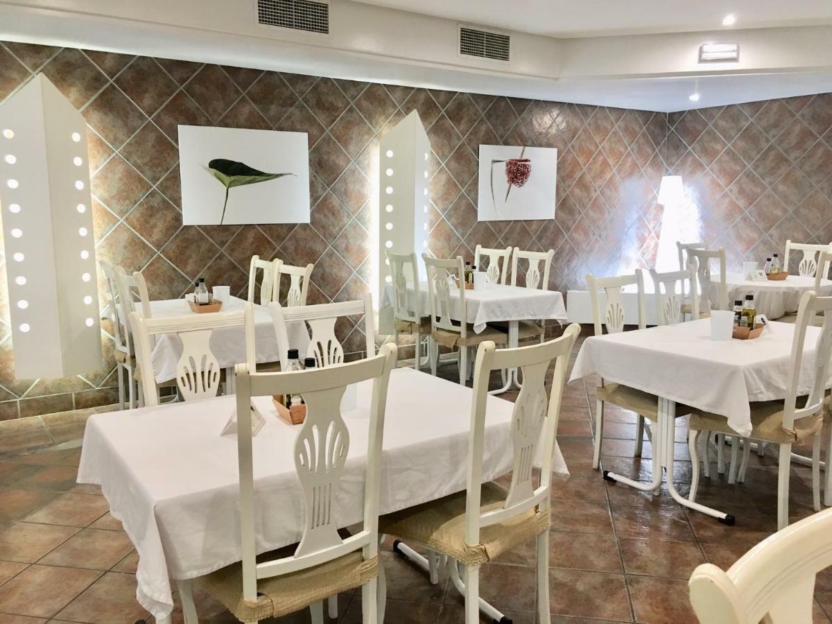 Hotel Villa De Laredo Fuengirola Dış mekan fotoğraf